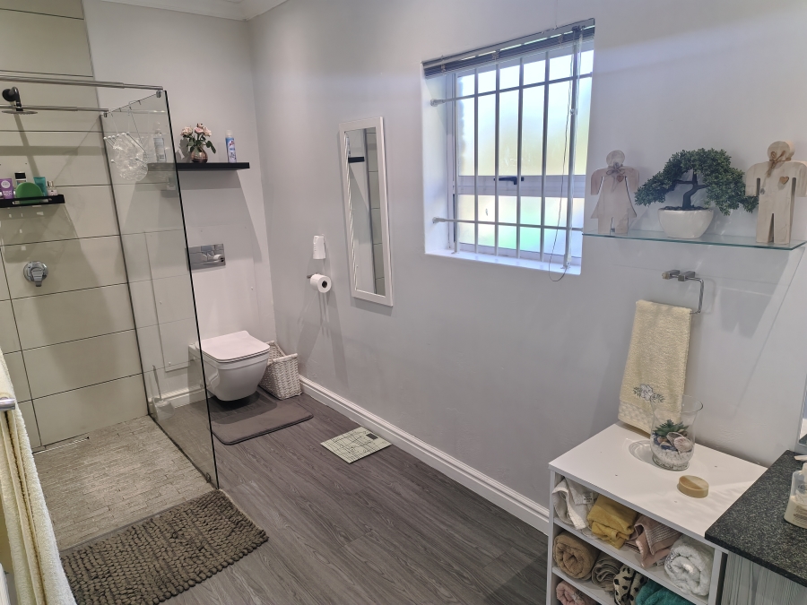 4 Bedroom Property for Sale in Azalea Park Eastern Cape